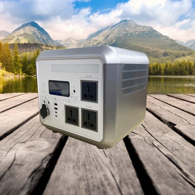 110V AC Lifepo4 बैटरी पैक, सौर हाइब्रिड इन्वर्टर के साथ पोर्टेबल सौर ऊर्जा स्टेशन